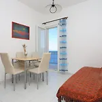 With Parking Space Rogoznica, Omis - 17645 Daire Lokva Rogoznica